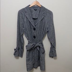 600 West Adorable Chunky Button Lightweight Jacket